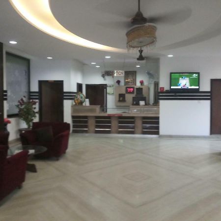Hotel Vindhwashni Haldwāni Extérieur photo