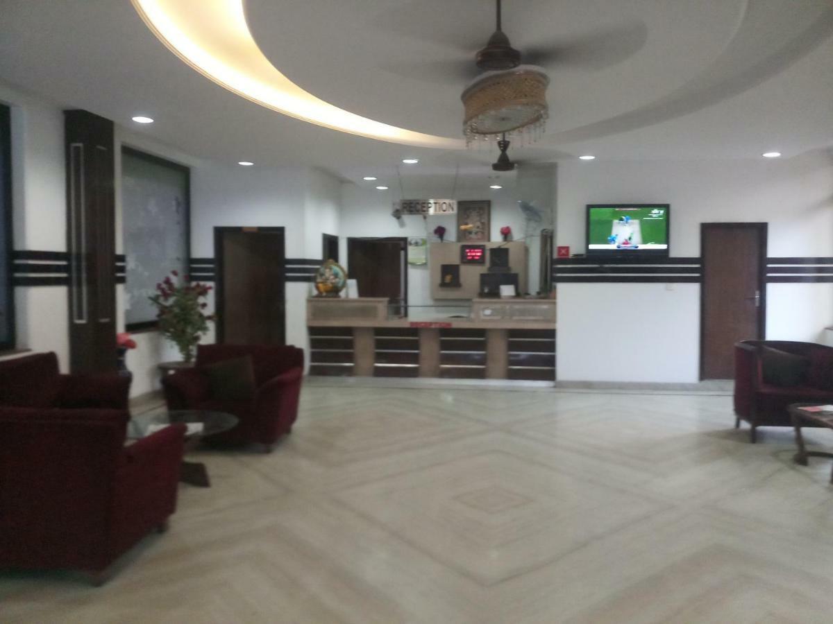 Hotel Vindhwashni Haldwāni Extérieur photo