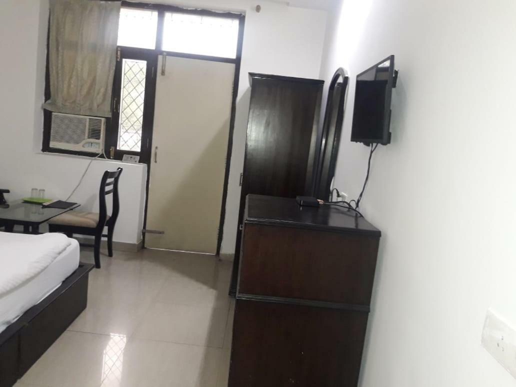 Hotel Vindhwashni Haldwāni Extérieur photo