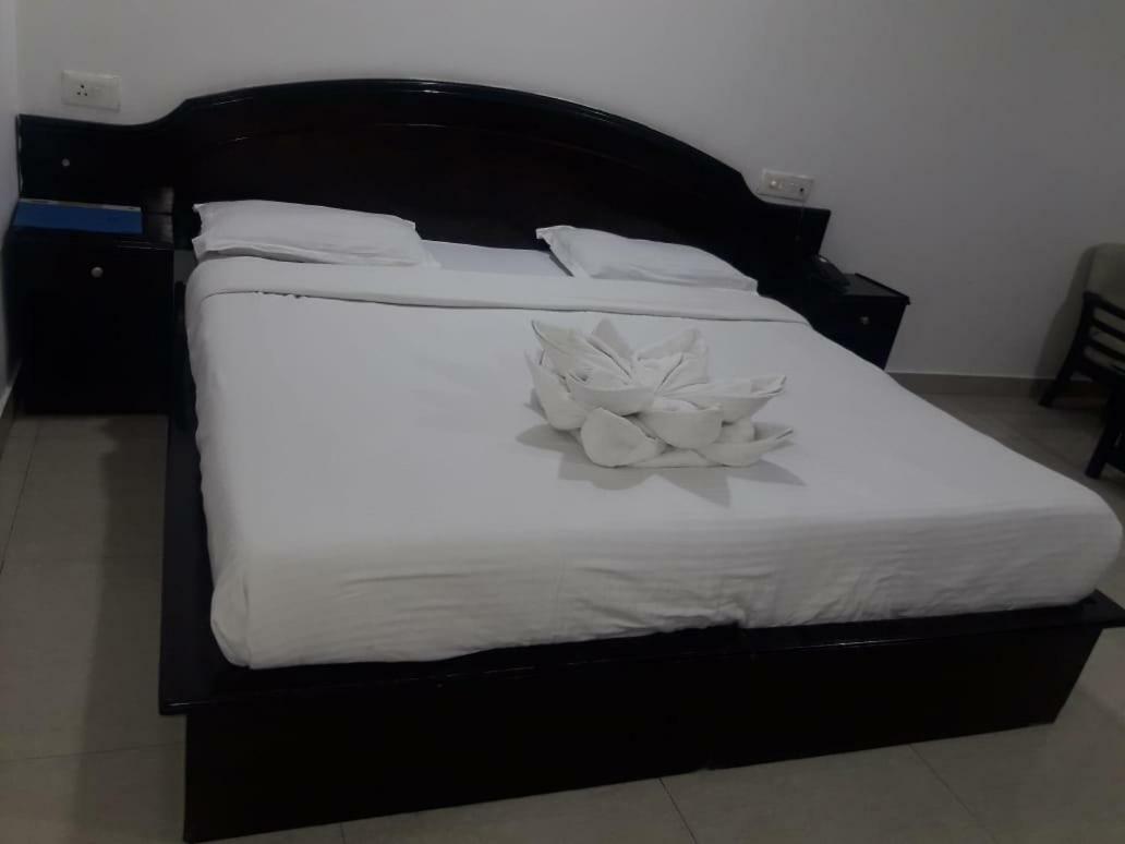 Hotel Vindhwashni Haldwāni Extérieur photo